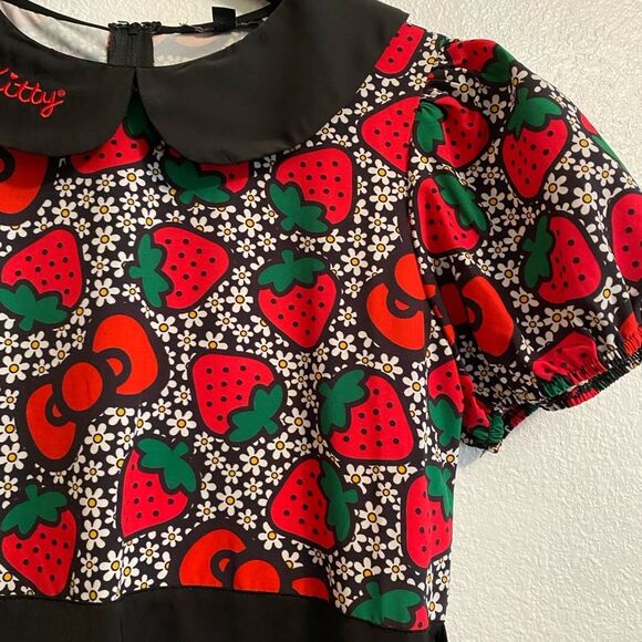 Hello Kitty S Sanrio Strawberry Dress Kawaii Fruit Coquette Colorful Red Black - Picture 4 of 11